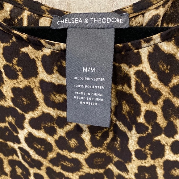 Chelsea & Theodore Animal Print High-Low Blouse, Size Medium - Picture 3 of 3